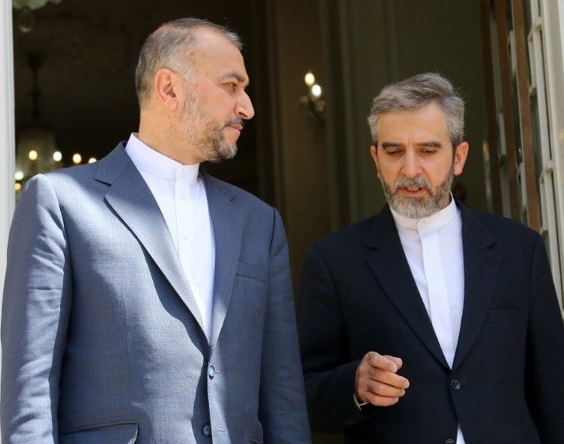 گام به گام تا ایجاد اجماع علیه ایران / حلقه‌ی محاصره علیه تهران چگونه درحال تنگ‌تر شدن است؟ / همسایگان هم در حال دور زدن ایران هستند