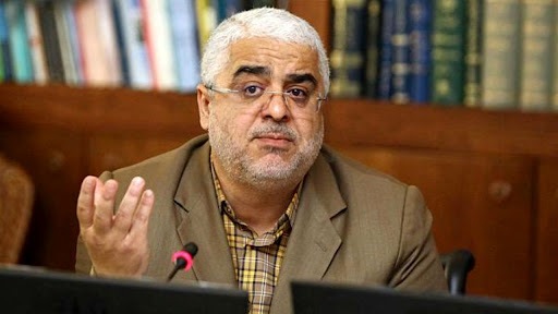 رئیسی عقلا را کنار گذاشت و کار را به بی‌سوادها سپرد