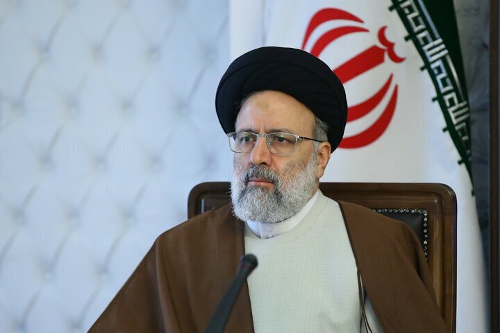 رئیسی: مسئولان در راستای شکل‌گیری آموزش و پرورش تراز انقلاب اسلامی وظایف مهمی بر عهده دارند / فراهم کردن زمینه‌های پرورش انسان‌های فرهیخته، موثر، مومن و انقلابی در کشور هدف نهایی این مسیر است