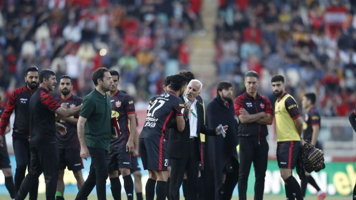 پایان مهلت ۴۸ ساعته برای بازی تراکتور و پرسپولیس