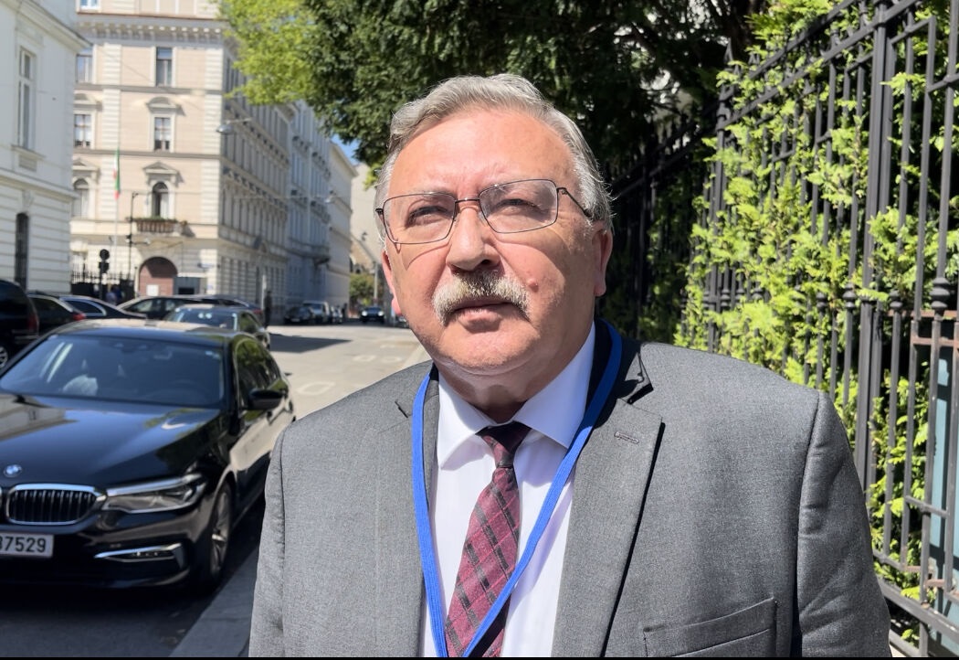 اولیانوف پس از دیدار با باقری: به خط پایان بسیار نزدیک هستیم / امیدوارم این آخرین دور مذاکرات باشد