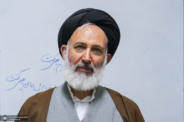 ایازی: «حجاب اجباری» جواب نمی‌دهد؛ گشت ارشاد خودش باید «ارشاد» شود!