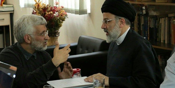 رئیسی: برای پذیرش مسئولیت رسمی‌ چند بار به سعید جلیلی پیشنهاد کردم اما نپذیرفت / او همین الآن هم که در سایه است، به دولت کمک‌ می‌کند