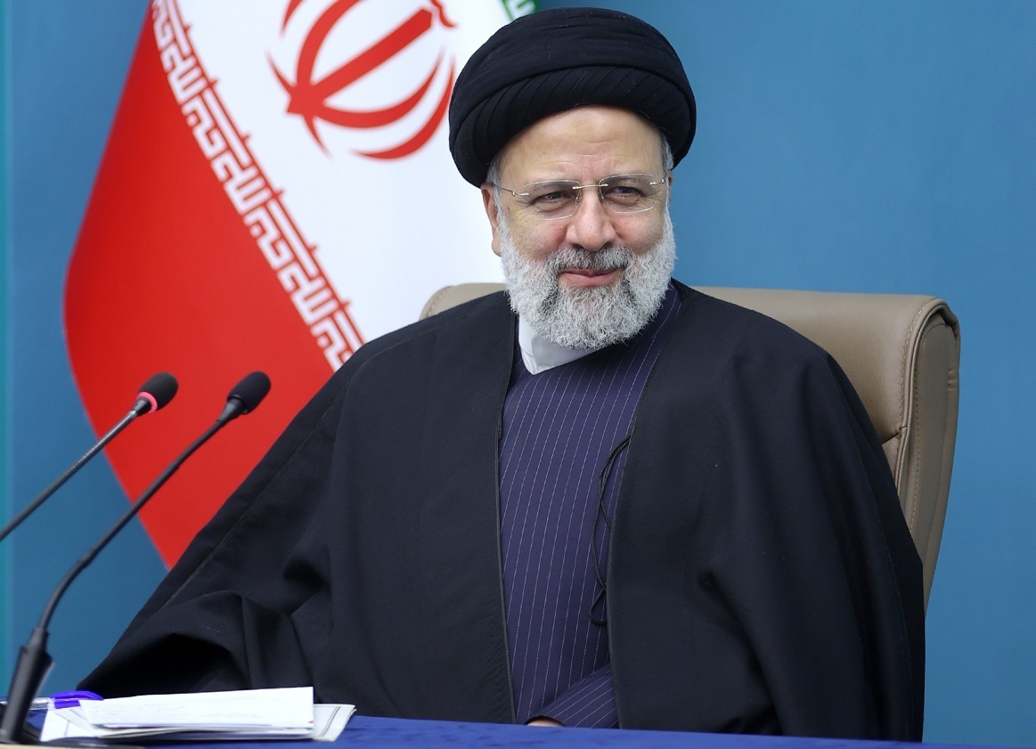 رئیسی: دولت از حضور سلایق مختلف در مجلس نگران نیست / این دولت برخلاف برخی دیگر که ادعای مدارا داشته‌اند، سعه صدر بالایی در برابر انتقادات داشته است / اکتفا کردن به تکرار اخبار مفاسد، بی‌فایده و موجب سرخوردگی و ناامیدی مردم و افکار عمومی است