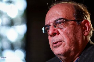 از نوحه‌خوانی برای دلار ۷۴۰۰ در دولت روحانی تا سکوت مقابل دلار ۵۹ هزار تومانی دولت رئیسی!