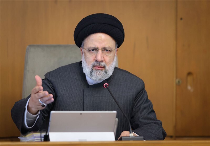 نامه‌ی اعتراضی جمعی از زائران عتبات خطاب به رئیس دولت سیزدهم