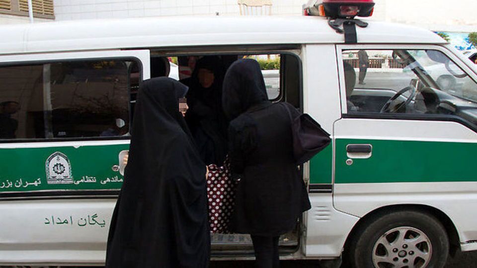 یک مقام ارشد پلیس: گشت ارشاد با دستور مستقیم رئیسی عملیاتی شده است