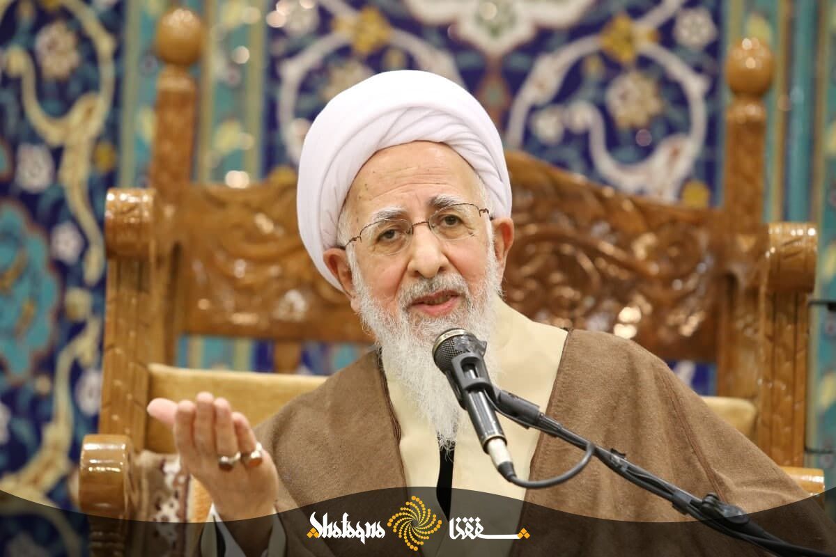 حضرت آیت الله جوادی آملی: اگر ما اختلاس وباند بازی داشتیم، معلوم می شود که حق شهید را ادا نکردیم، چه رسد به حق سید الشهدا!