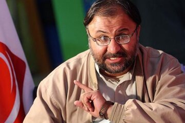 حمله یک تندرو به پزشکیان بعد از عزل شهرام دبیری/ اگر سفر به قطب جنوب رسانه ای نمی‌شد باز هم فرمان عزل او را صادر می‌کردید؟